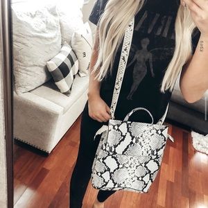 Juls Boutique white snake textured crossbody bag